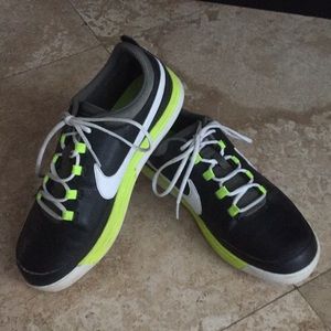 Nike Youth golf sneakers